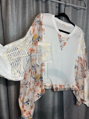POL White Top with Peach Floral Mesh Sleeves and Crochet Panels